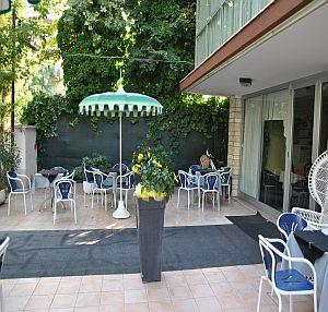 Hotel Bacco Rimini Bagian luar foto